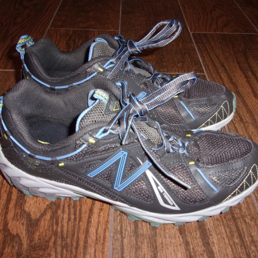 Womens New Balance 610 Trail Hiking Shoes Sz. 10